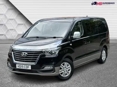 Usado Hyundai I800 SE 136 CV (100 kW) 2019 Negro Monovolumen