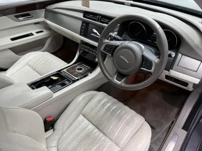 Second-hand Jaguar XF Portfolio 2018 Gri Berlinǎ
