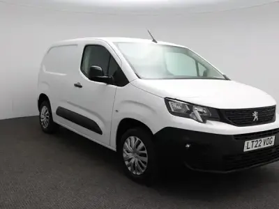Usado Peugeot Partner 131 HP (96 kW) 2022 Branco Monovolume