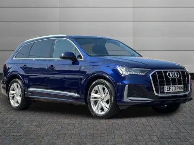 Used Audi Q7 Black Edition 228 HP (167 kW) 2023 Navarra blue SUV