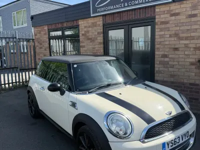 Used Mini Cooper D Hatch 2014 White Hatchback