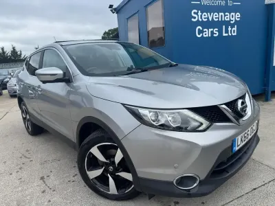 Used Nissan Qashqai N-Connecta 163 HP (119 kW) 2016 Silver SUV