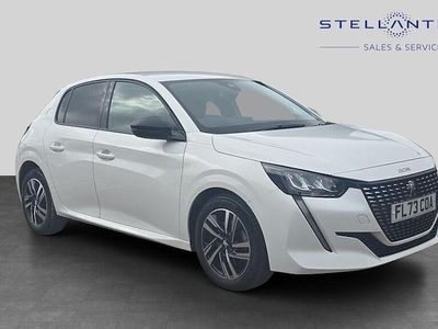 Used Peugeot 208 Allure+ 102 HP (75 kW) 2023 White Hatchback
