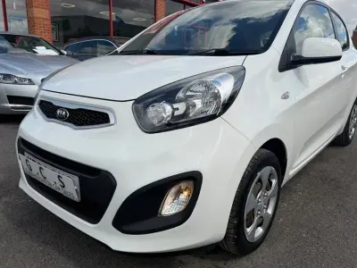 Used Kia Picanto 68 HP (50 kW) 2014 White Hatchback
