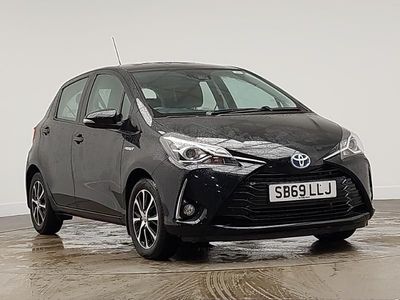 Used Toyota Yaris Hybrid 100 HP (73 kW) 2020 Black Hatchback