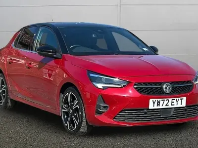 Begagnad Vauxhall Corsa Ultimate 101 HK (74 kW) 2023 Röd Halvkombi