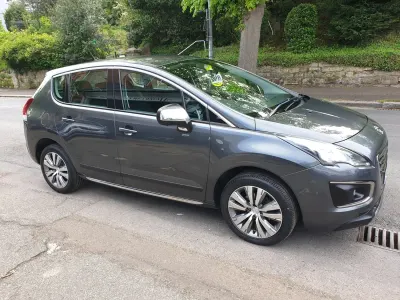 Usado Peugeot 3008 Active 2016 Gris Utilitario