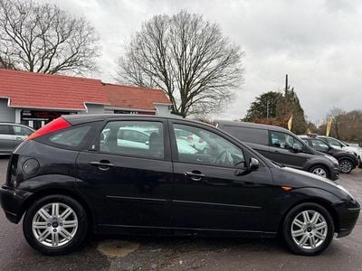 Black Used 2004 Ford Focus Ghia Hatchback | £985