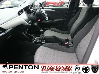 Used Vauxhall Corsa Edition 75 HP (55 kW) 2022 White Hatchback