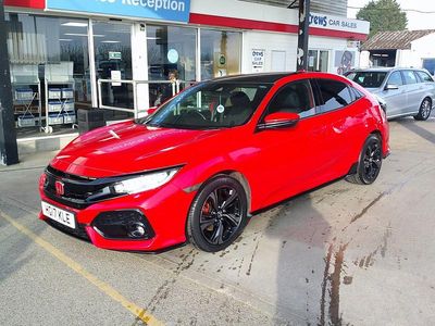 Used Honda Civic Sport 182 HP (133 kW) 2017 Red with black roof Hatchback
