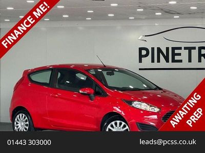 Used Ford Fiesta Style 60 HP (44 kW) 2014 Red Hatchback