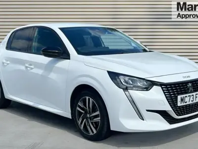 Used Peugeot 208 Allure+ 100 HP (73 kW) 2023 White Hatchback