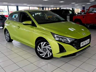 Uusi Hyundai i20 Advanced 100 HP (73 kW) 2025 Vihreä Viistoperä