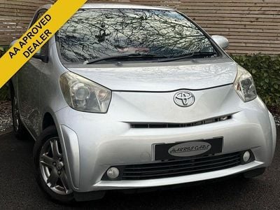 Used Toyota iQ 68 HP (50 kW) 2012 Silver Hatchback