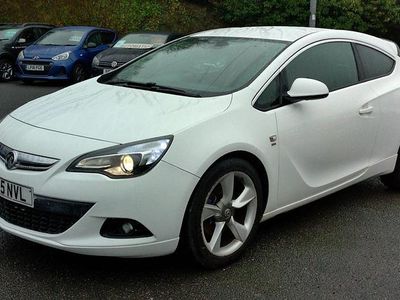 Used Vauxhall Astra GTC SRi 2015 White Hatchback