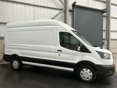 Używany Ford Transit 130 KM (95 kW) 2022 Biały Van