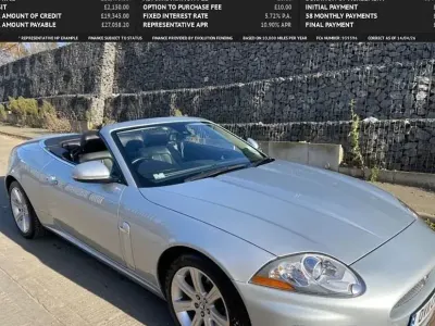 Usado Jaguar XK 385 HP (283 kW) 2011 Prateado Cabrios