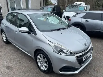 Begagnad Peugeot 208 Active 82 HK (60 kW) 2016 Silver Halvkombi