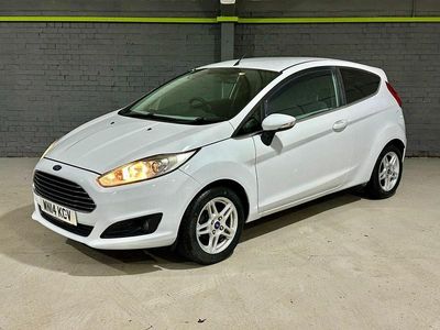 White Used 2014 Ford Fiesta Zetec Hatchback | £4,195 (Fair price)
