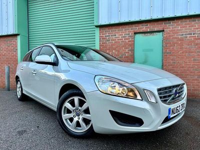 Used Volvo V60 115 HP (84 kW) 2012 White Estate