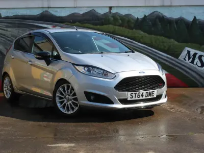 Used Ford Fiesta Titanium X 95 HP (69 kW) 2014 Silver Hatchback