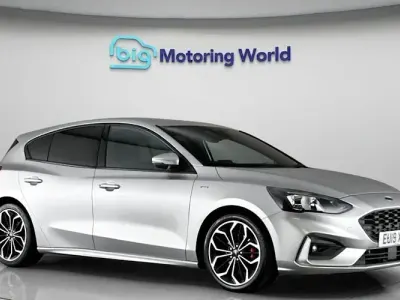 Used Ford Focus ST-Line X 125 HP (91 kW) 2019 Silver Hatchback