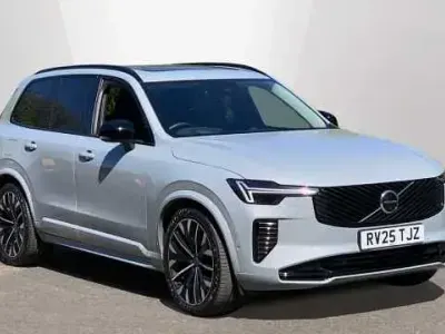 Begagnad Volvo XC90 Ultra 250 HK (183 kW) 2025 Grå SUV