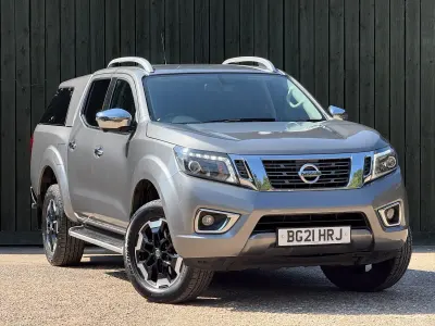 Used Nissan Navara Tekna 190 HP (139 kW) 2021 Grey Pickup