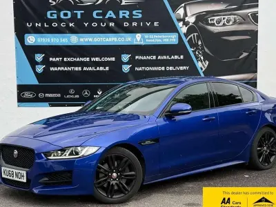 Used Jaguar XE Ingenium 200 HP (147 kW) 2018 Blue Sedan