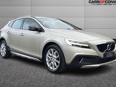 Used Volvo V40 CC Pro 152 HP (111 kW) 2017 Estate