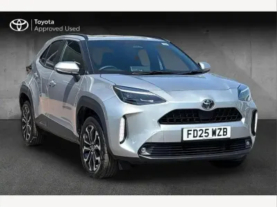 Used Toyota Yaris Cross Design 114 HP (83 kW) 2025 Silver SUV