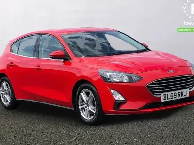 Used Ford Focus Zetec 125 HP (91 kW) 2020 Red Hatchback