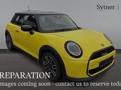 Used Mini Cooper Hatch 154 HP (113 kW) 2024 Yellow Hatchback