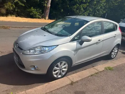 Used Ford Fiesta Zetec 95 HP (69 kW) 2011 Silver Hatchback