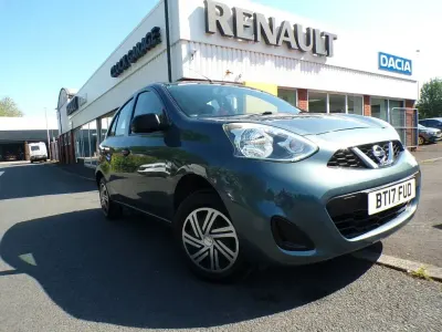 Usado Nissan Micra Visia 80 HP (58 kW) 2017 Cinzento Citadino