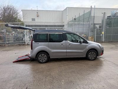 Used Peugeot Partner Tepee Allure 100 HP (73 kW) 2017 Grey MPV