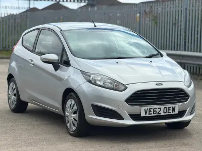 Used Ford Fiesta Style 2013 Silver Hatchback