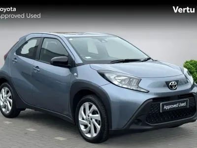 Used Toyota Aygo X PURE 72 HP (52 kW) 2025 Persian salt (metallic paint) SUV