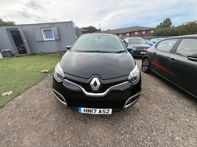 Used Renault Captur Dynamique 120 HP (88 kW) 2017 Black SUV