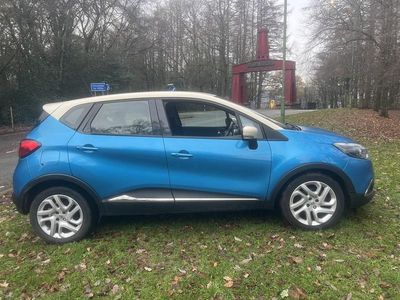 Used Renault Captur Dynamique 90 HP (66 kW) 2016 Blue SUV