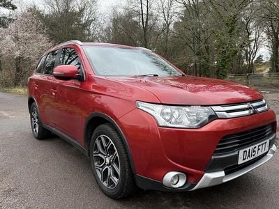 Used Mitsubishi Outlander 2015 Red SUV