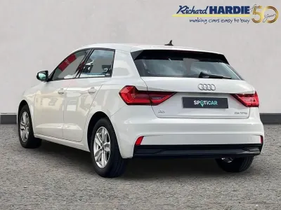Used Audi A1 Sportback Design 94 HP (69 kW) 2021 White Hatchback