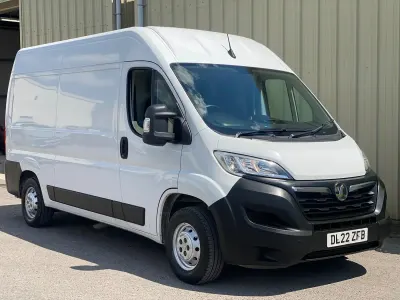 Used Vauxhall Movano S 138 HP (101 kW) 2022 White