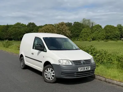 Begagnad VW Caddy 104 HK (76 kW) 2008 Vit Minibuss