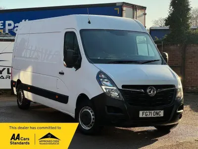 Used Vauxhall Movano S 150 HP (110 kW) 2021 White MPV