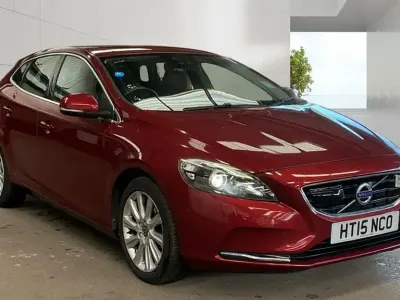 Used Volvo V40 SE Lux 190 HP (139 kW) 2015 Red Hatchback