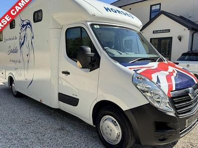 Used Vauxhall Movano 125 HP (91 kW) 2014 White MPV