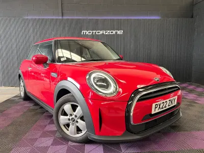 Used Mini ONE Classic 102 HP (75 kW) 2022 Red Hatchback
