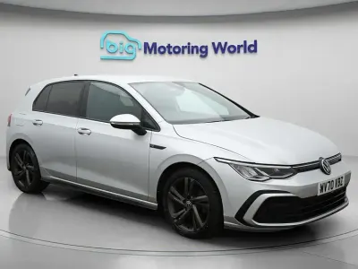 Używany VW Golf VII R-line 150 KM (110 kW) 2020 Srebrny Hatchback