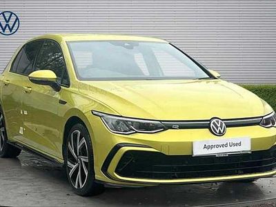 Second-hand VW Golf VIII R-line 150 CP (110 kW) 2024 Verde